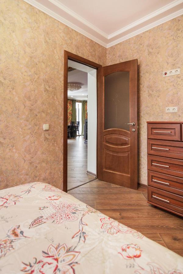 Deribasovskay Street Apartments Odessa Luaran gambar